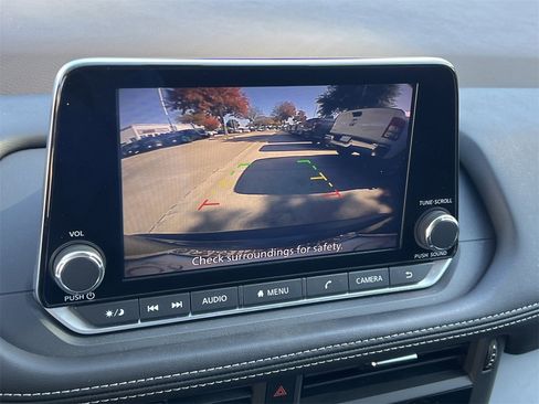 Certified 2023 Nissan Rogue S image 15