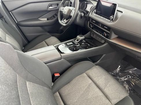 Used 2026 Nissan Rogue SV w/ Cold Weather Package FWD image 24