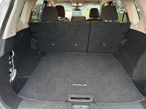 Used 2025 Nissan Rogue SV image 11