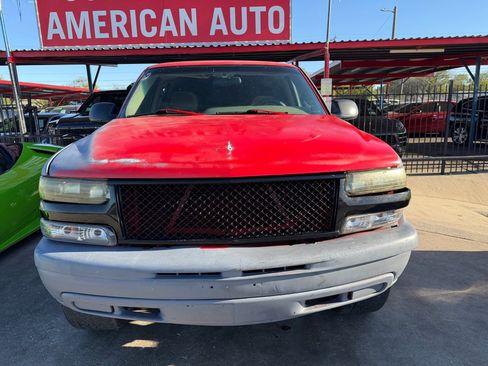 Used 2001 Chevrolet Tahoe LS w/ LS Preferred Equipment Group image 2