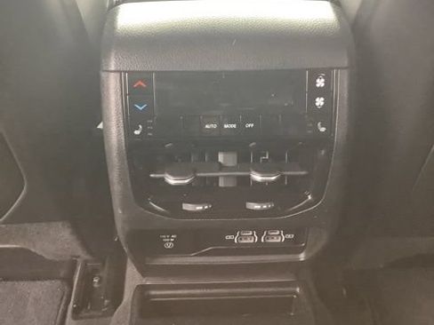 Used 2021 Jeep Grand Cherokee L Limited AWD/4WD image 21