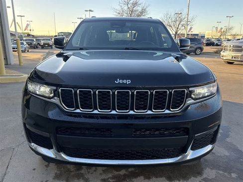 Used 2022 Jeep Grand Cherokee L Limited image 7