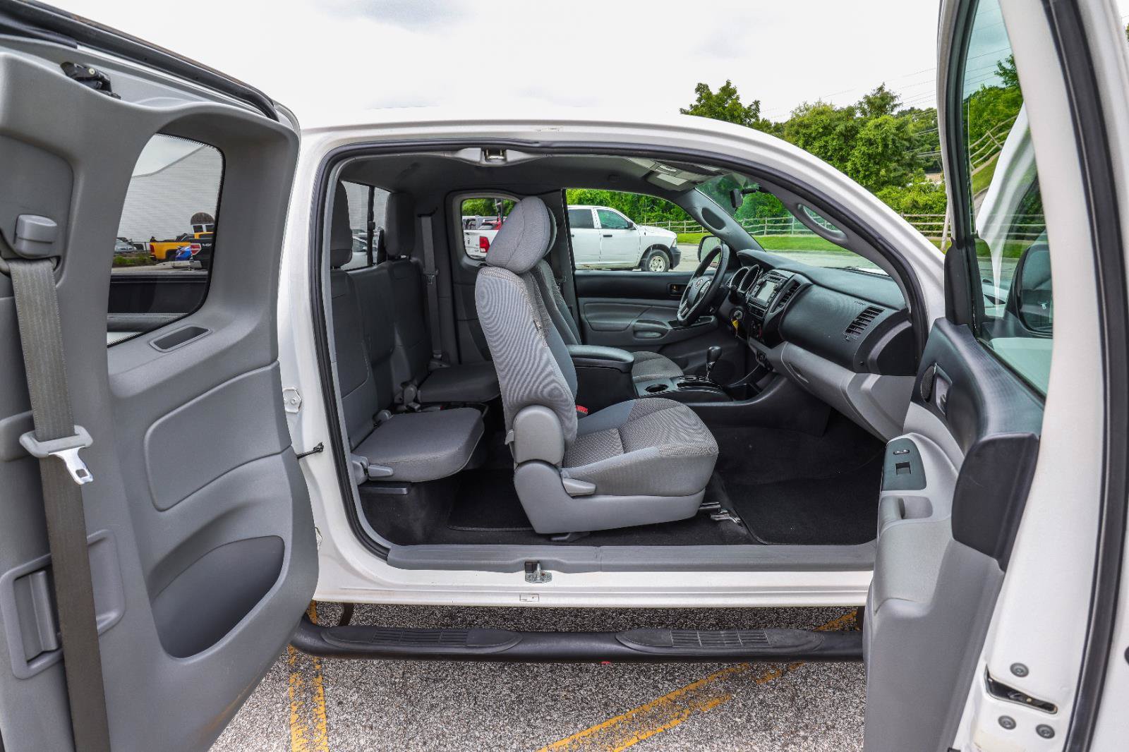 Used 2013 Toyota Tacoma 2WD Access Cab w/ Convenience Pkg image 25