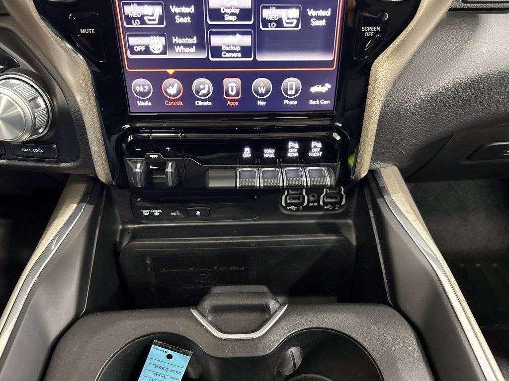 Used 2019 RAM 1500 Laramie AWD/4WD image 23