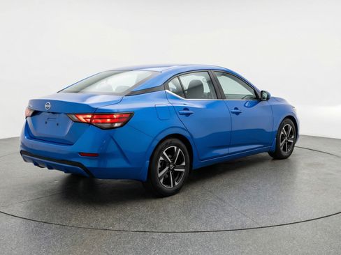 Used 2025 Nissan Sentra SV image 9