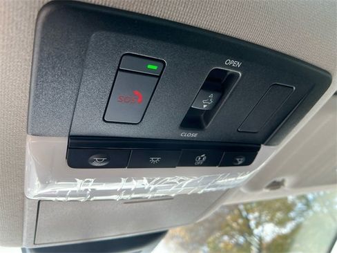 New 2025 Nissan Sentra SR w/ SR Premium Package image 21