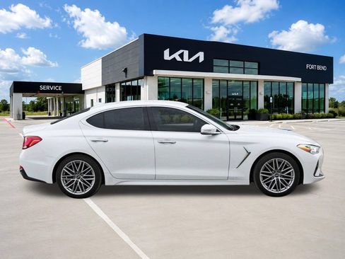 Used 2021 Genesis G70 2.0T RWD image 4