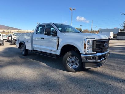 New 2025 Ford F350 XL w/ XL Chrome Package