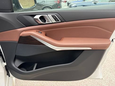 New 2026 BMW X5 xDrive50e image 26