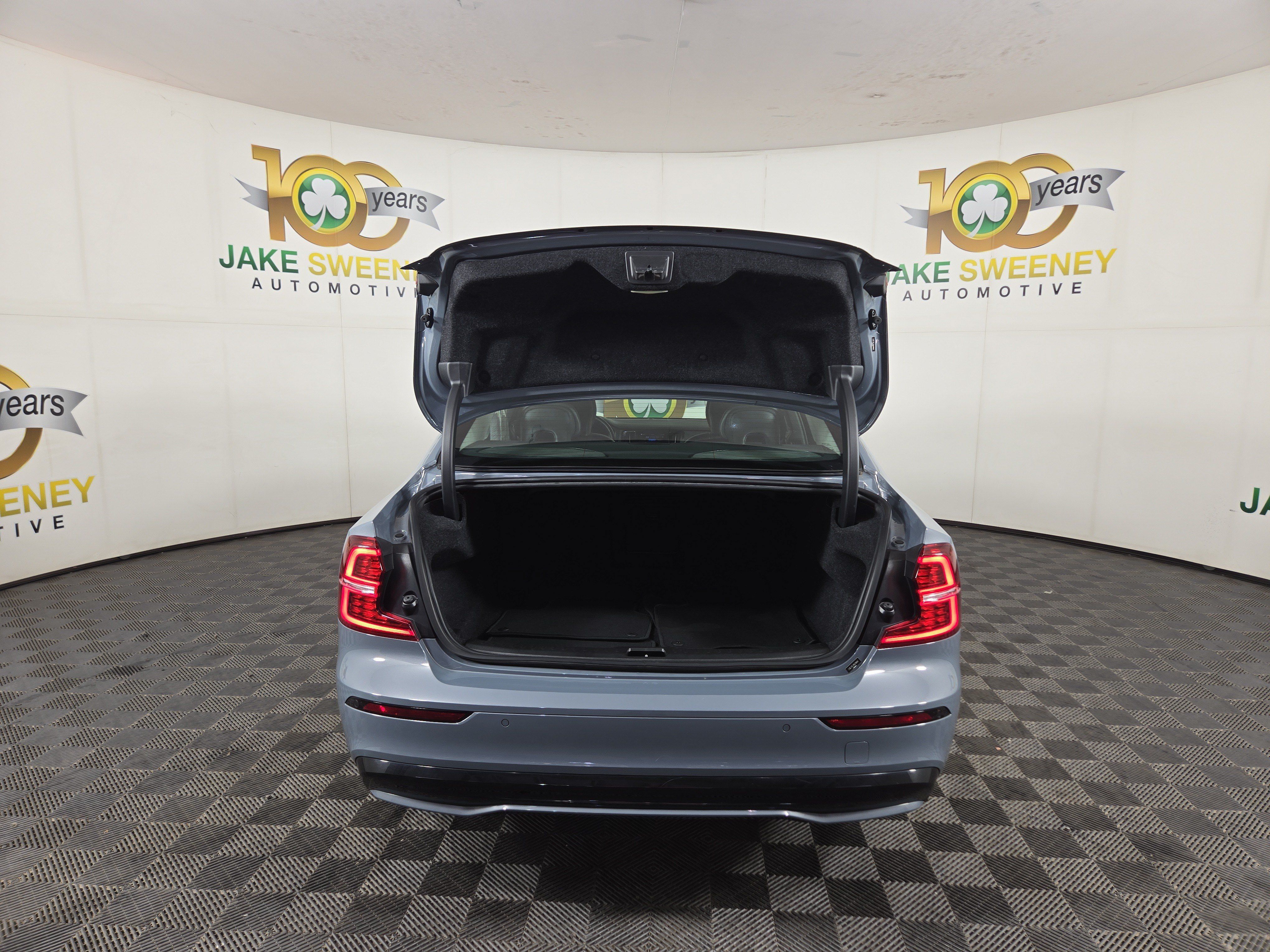 Used 2024 Volvo S60 B5 Plus AWD/4WD image 33