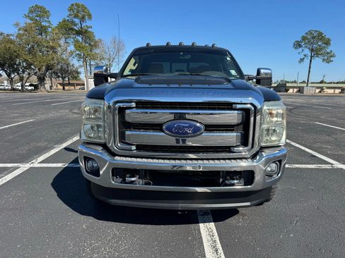 Used 2015 Ford F250 Lariat w/ Chrome Package image 3