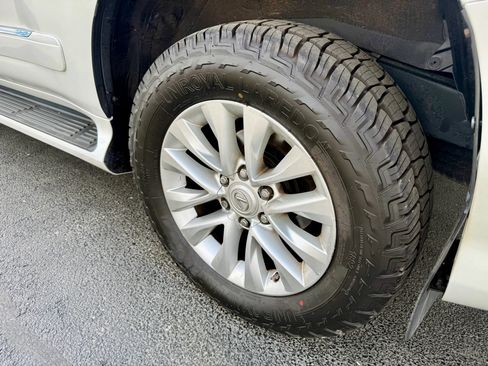 Used 2019 Lexus GX 460 Premium AWD/4WD image 15