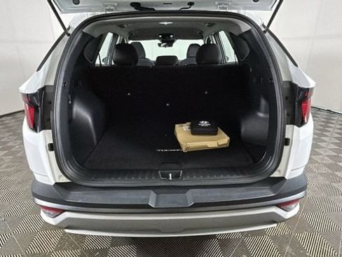 Certified 2025 Hyundai Tucson SE AWD/4WD image 27