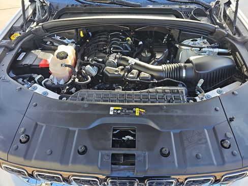 Used 2023 Jeep Grand Cherokee Limited image 33