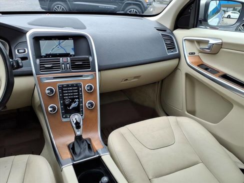 Used 2015 Volvo XC60 T5 Platinum image 14