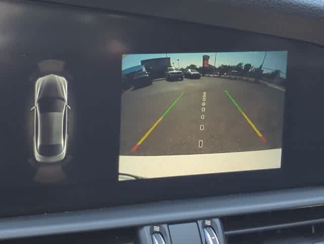 Used 2025 Alfa Romeo Giulia AWD image 31