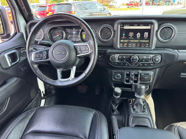 Used 2022 Jeep Wrangler Unlimited Sahara w/ Cold Weather Group AWD/4WD image 13