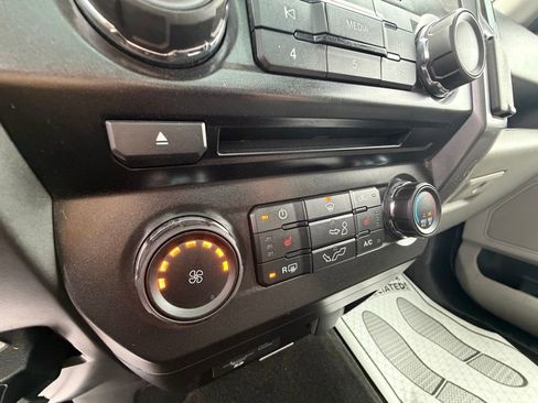 Used 2015 Ford F150 XLT w/ Equipment Group 302A Luxury AWD/4WD image 24
