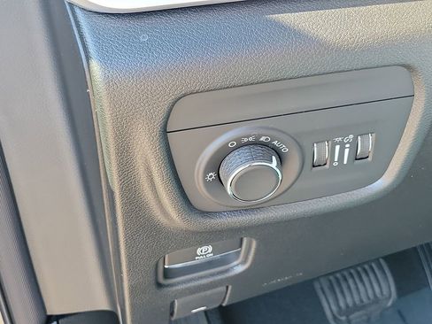 New 2025 Jeep Grand Cherokee Laredo image 24