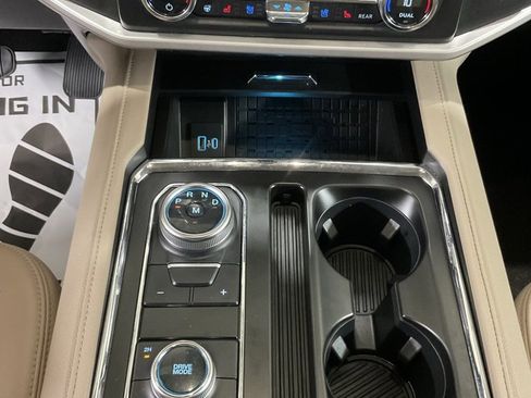 Used 2022 Ford Expedition XLT image 21