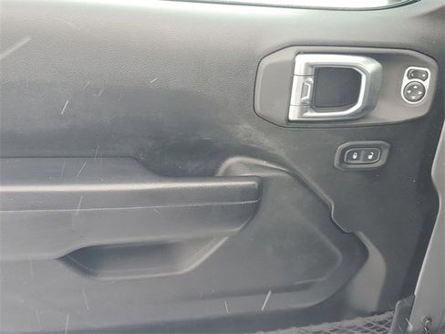 Used 2020 Jeep Gladiator Sport w/ Quick Order Package 24S image 14