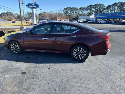 Used 2023 Nissan Altima 2.5 SV image 15
