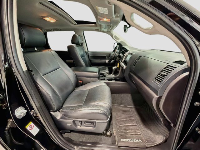 Used 2019 Toyota Sequoia TRD Sport AWD/4WD image 25
