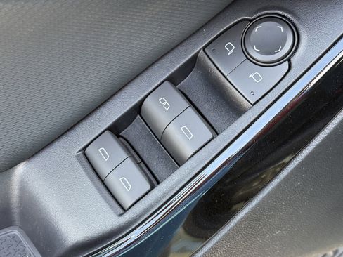 New 2026 Chevrolet Equinox LT image 20