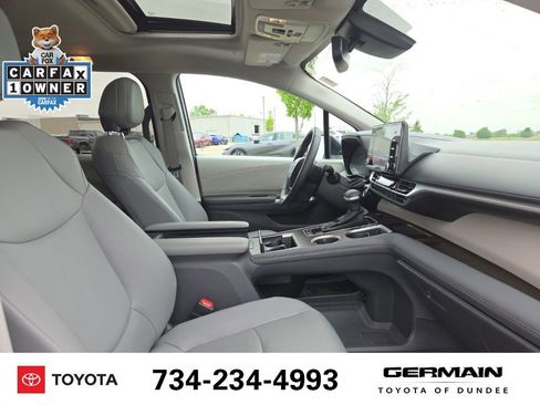 Used 2024 Toyota Sienna XLE w/ XLE Plus Package AWD/4WD image 15