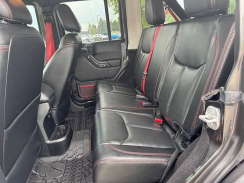Used 2018 Jeep Wrangler Unlimited Rubicon AWD/4WD image 19