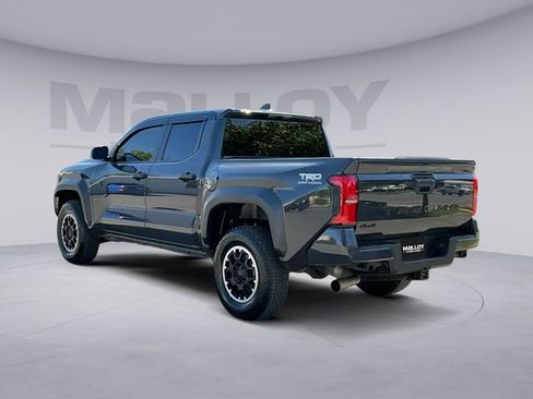 Used 2025 Toyota Tacoma TRD Off-Road AWD/4WD image 3