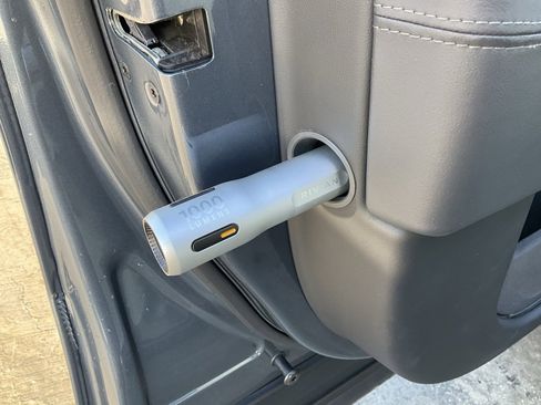 Used 2022 Rivian R1T Launch Edition image 24