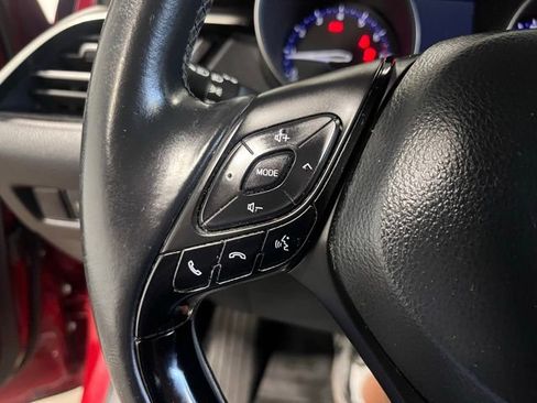 Used 2018 Toyota C-HR XLE image 25