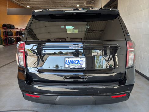 Used 2024 Chevrolet Tahoe Z71 w/ Z71 Off-Road Package AWD/4WD image 4