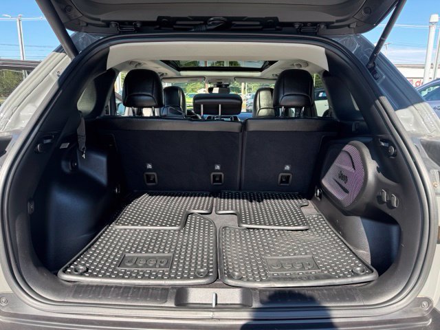 Used 2021 Jeep Cherokee Limited AWD/4WD image 19