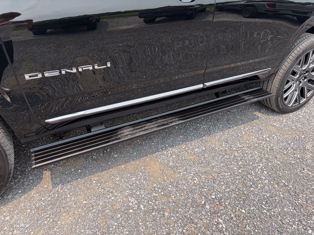 Used 2026 GMC Yukon Denali Ultimate AWD/4WD image 16