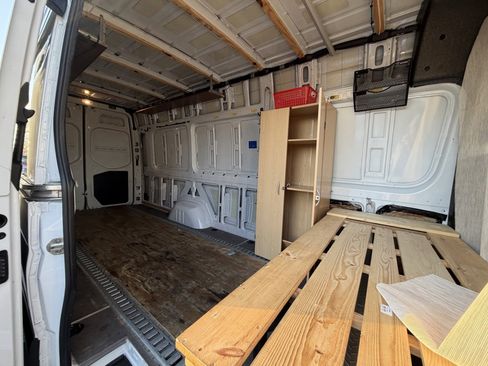 Used 2023 Mercedes-Benz Sprinter 2500 image 13