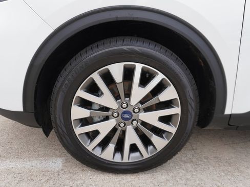 Certified 2022 Ford Escape Titanium image 28