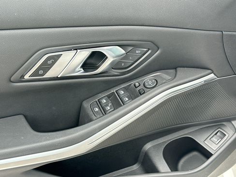 Certified 2023 BMW 330i Sedan w/ Convenience Package RWD image 18