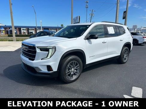 Used 2025 GMC Acadia Elevation image 3