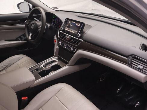 Used 2018 Honda Accord EX image 10