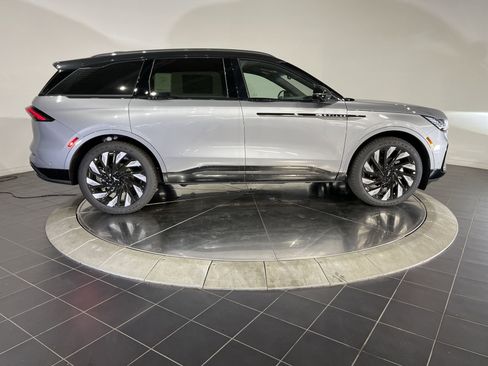 New 2024 Lincoln Nautilus Reserve w/ Equipment Group 202A image 44