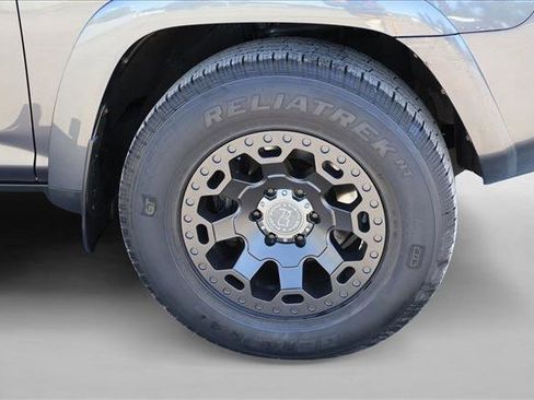 Used 2014 Toyota 4Runner SR5 RWD image 27