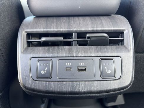 Certified 2023 Nissan Ariya AWD image 28