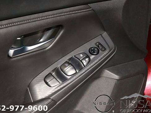 Used 2025 Nissan Sentra SV image 10