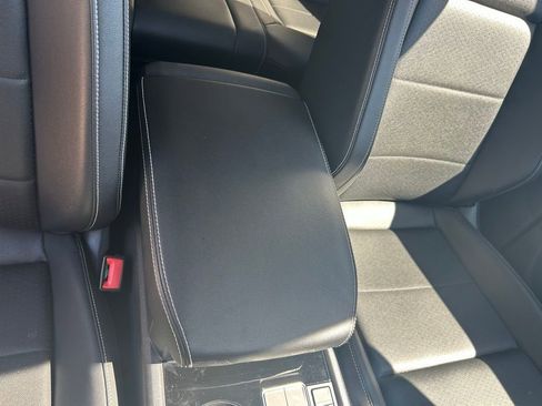 Used 2023 Volkswagen Atlas SE w/ Black Wheel Package image 38