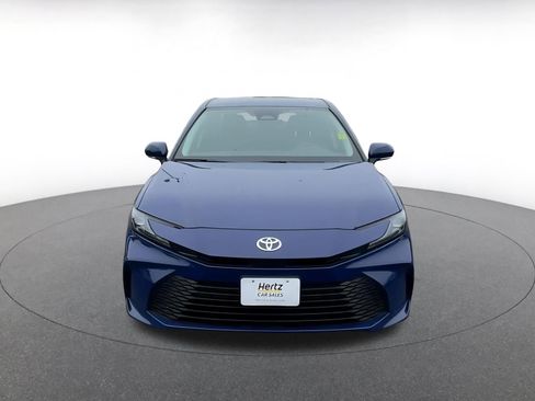 Used 2025 Toyota Camry LE image 4