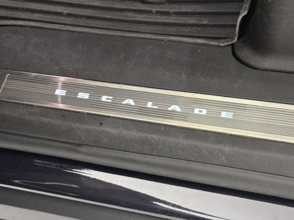 Used 2025 Cadillac Escalade Sport w/ Touring Package AWD/4WD image 30