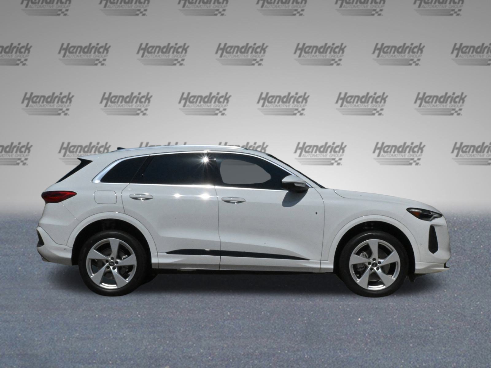 Used 2025 Audi Q5 Premium w/ Premium Plus AWD/4WD image 10