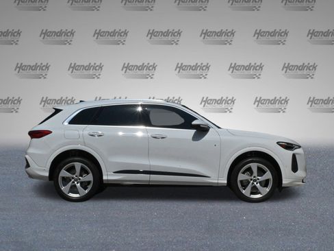 Used 2025 Audi Q5 Premium w/ Premium Plus AWD/4WD image 10
